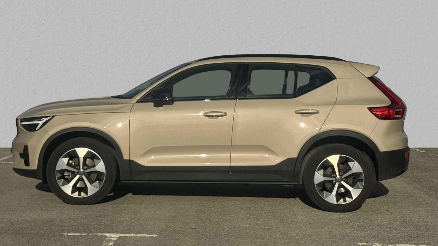 Used Volvo XC40 2024 for sale - 77857919: Photo 10