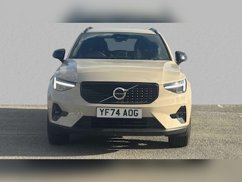 Used Volvo XC40 2024 for sale - 77857919: Photo