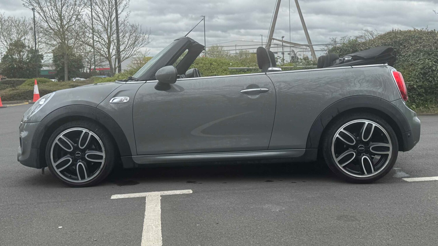 Used MINI Convertible 2018 for sale - 78010018: Photo 10