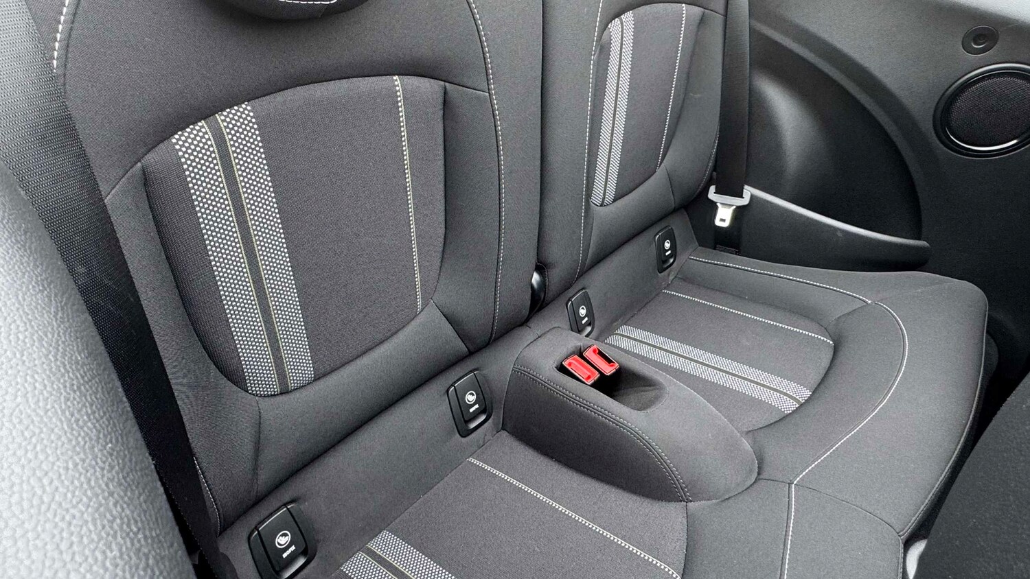 Used MINI Convertible 2018 for sale - 78010018: Photo 11