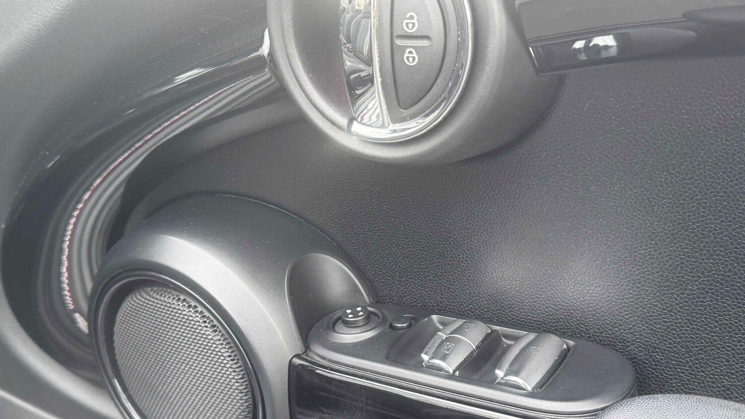 Used MINI Convertible 2018 for sale - 78010018: Photo 14