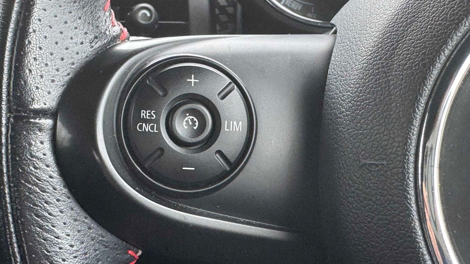 Used MINI Convertible 2018 for sale - 78010018: Photo 16