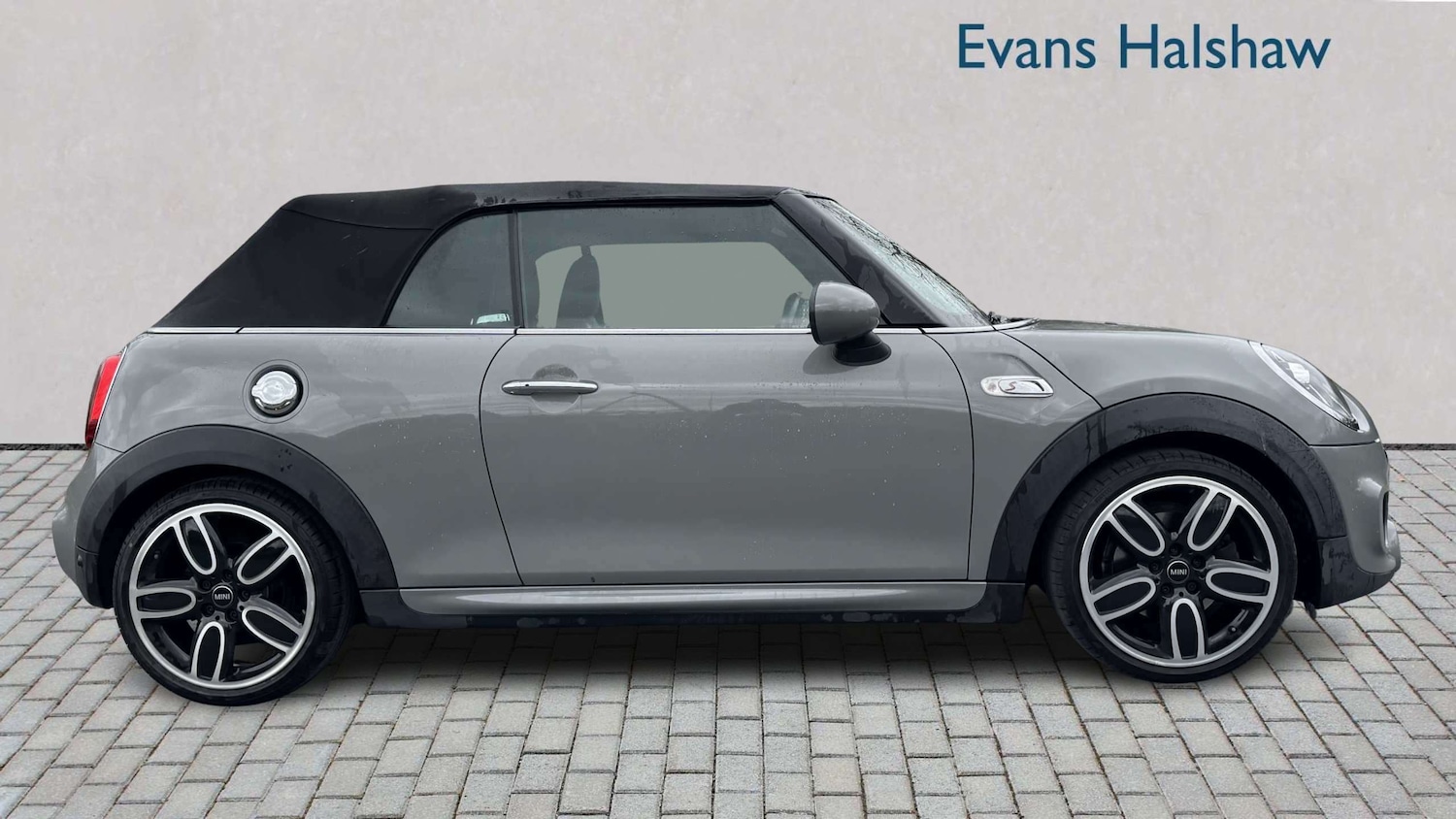 Used MINI Convertible 2018 for sale - 78010018: Photo 3