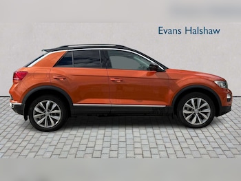 Used Volkswagen T-Roc 2021 for sale - 78625174: Photo