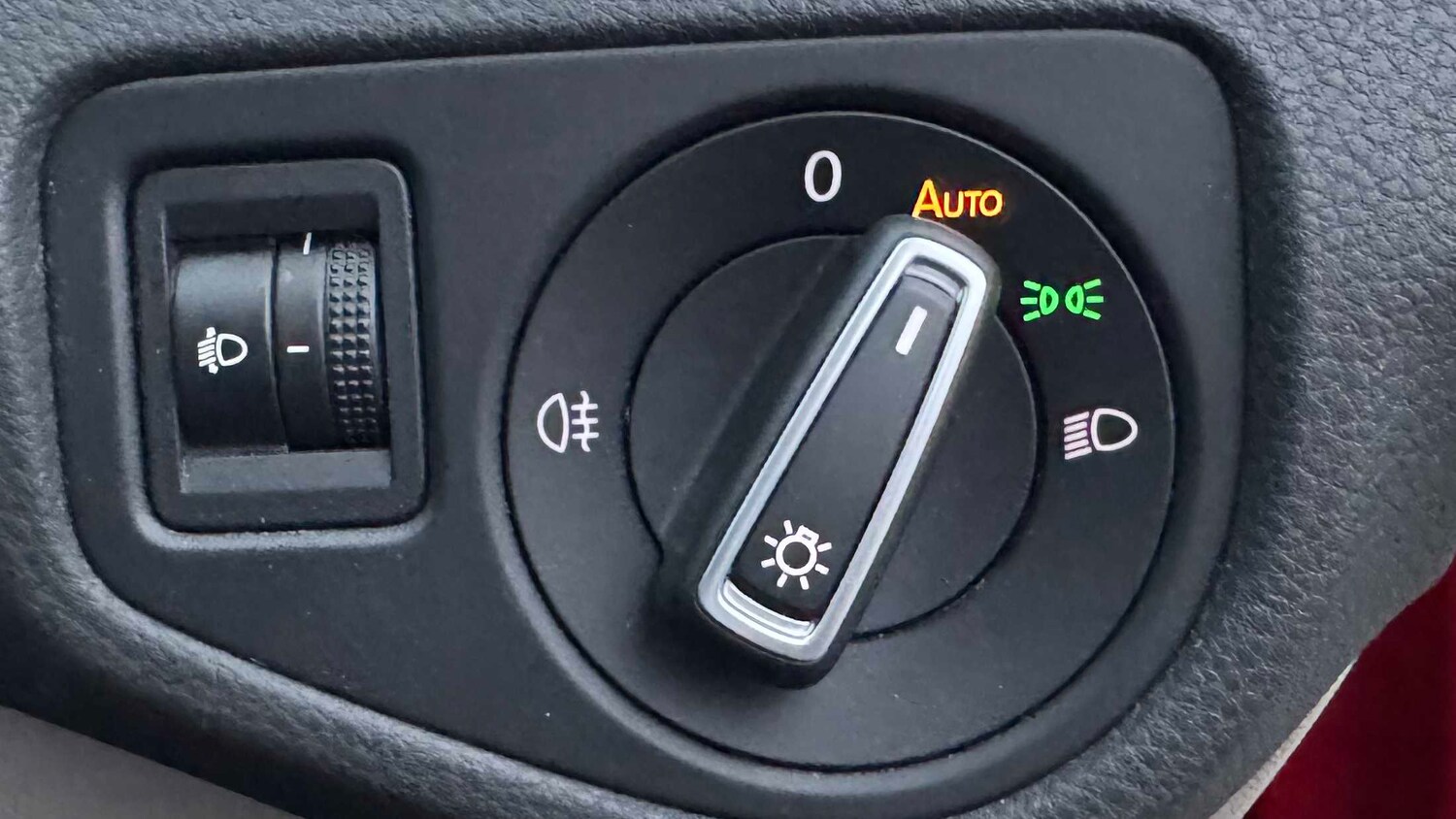 Used Volkswagen Golf for sale - 77859750: Photo 19