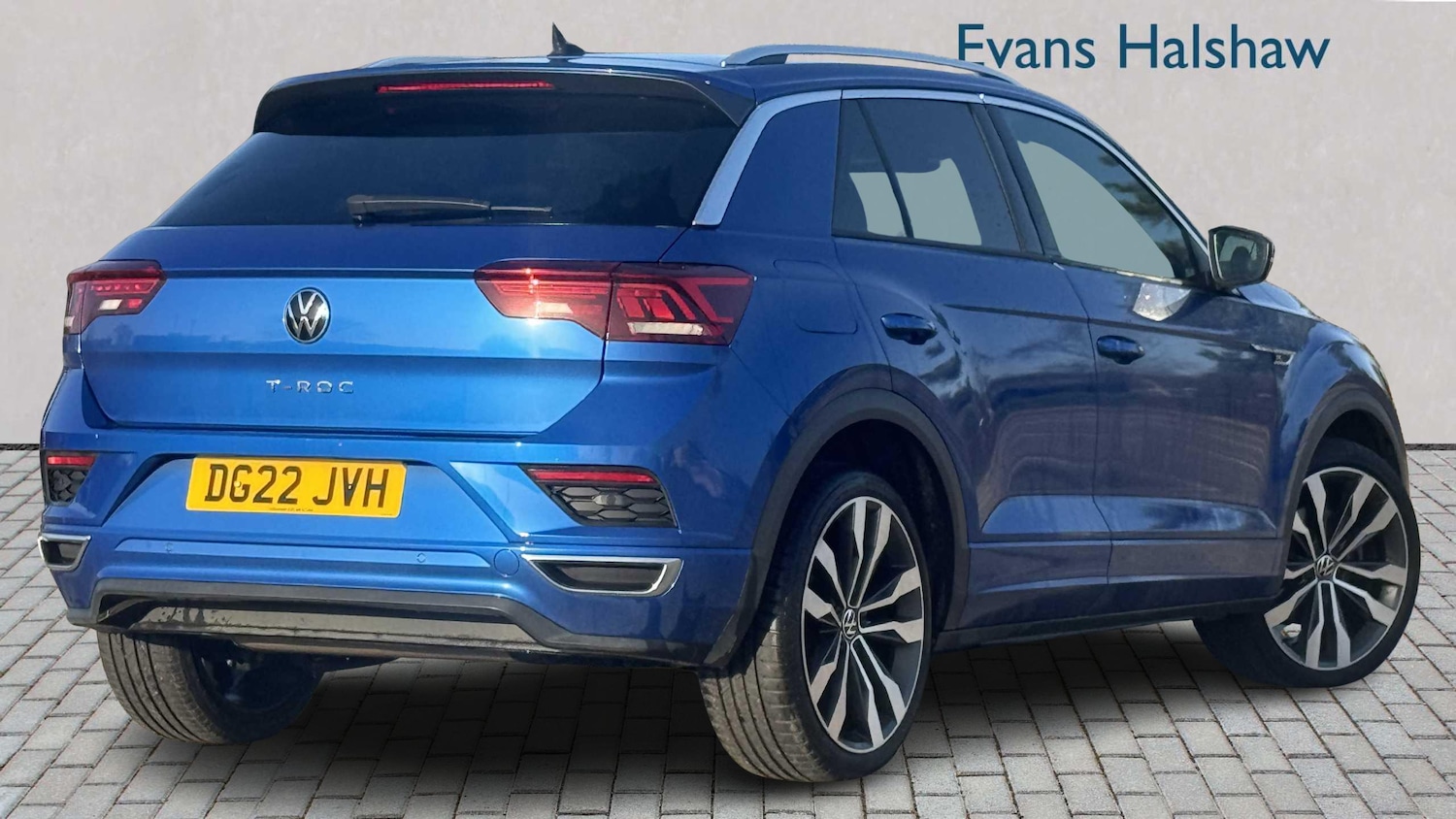 Used Volkswagen T-Roc for sale - 77860561: Photo 2