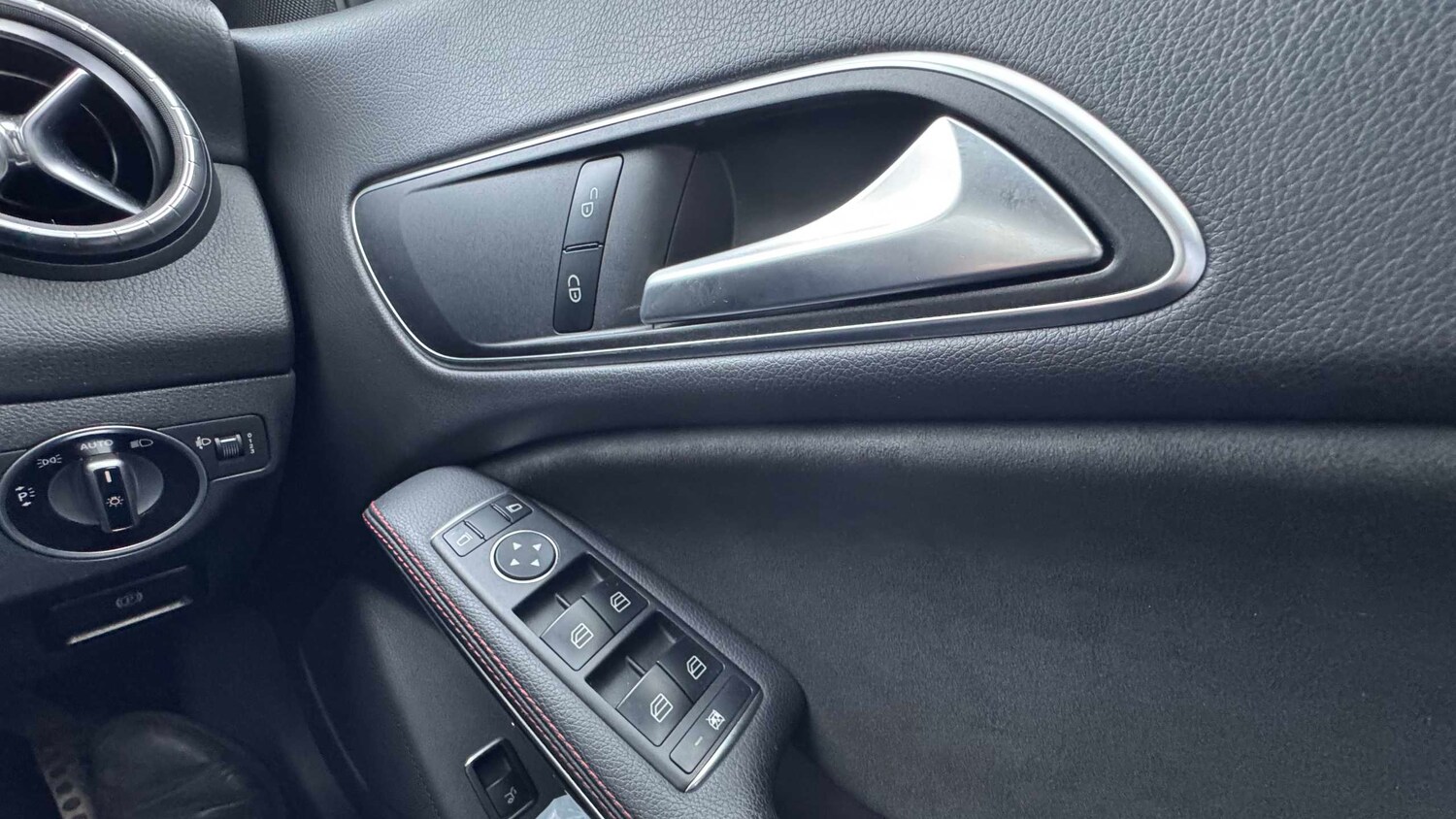 Used Mercedes-Benz CLA for sale - 77861344: Photo 17