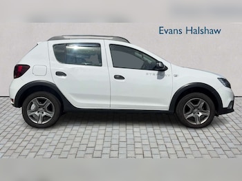 Used Dacia Sandero Stepway 2017 for sale - 79467131: Photo