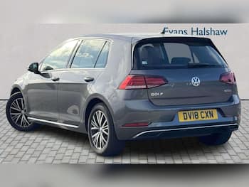 Used Volkswagen Golf 2018 for sale - 79390939: Photo