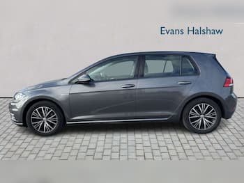 Used Volkswagen Golf 2018 for sale - 79390939: Photo