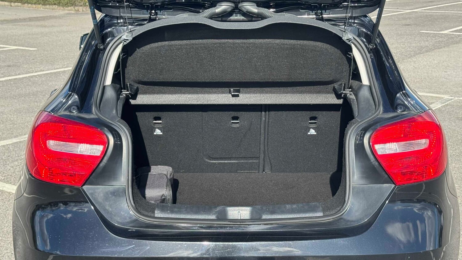 Used Mercedes-Benz A-Class 2015 for sale - 77894392: Photo 11