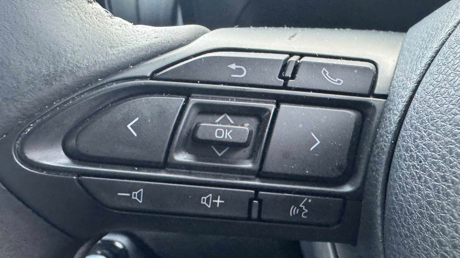 Used Mazda Mazda2 HYBRID 2025 for sale - 77862602: Photo 10