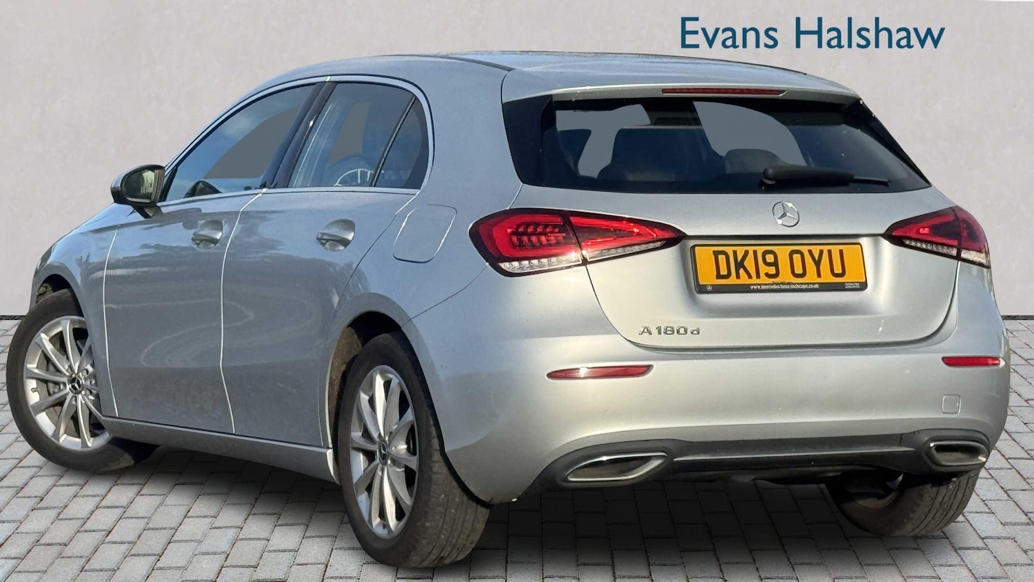 Used Mercedes-Benz A-Class for sale - 77856845: Photo 2