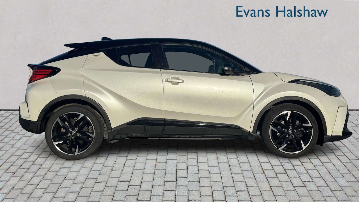 Used Toyota C-HR 2023 for sale - 77943226: Photo 3