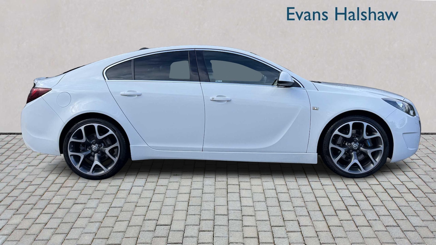 Used Vauxhall Insignia 2016 for sale - 77943351: Photo 3