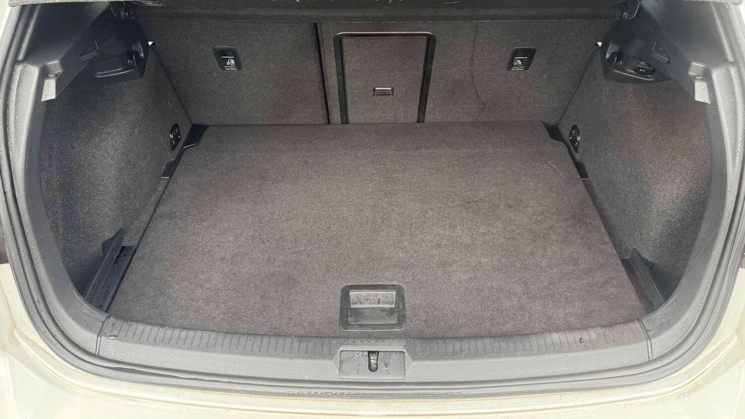 Used Volkswagen Golf 2017 for sale - 77857876: Photo 16