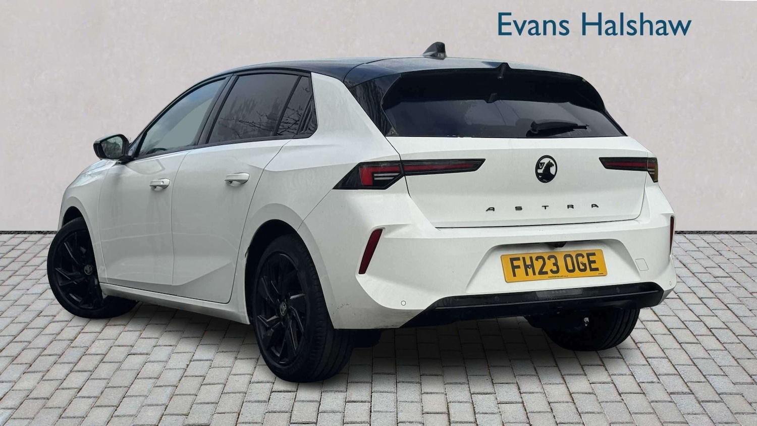 Used Vauxhall Astra 2023 for sale - 78024059: Photo 2