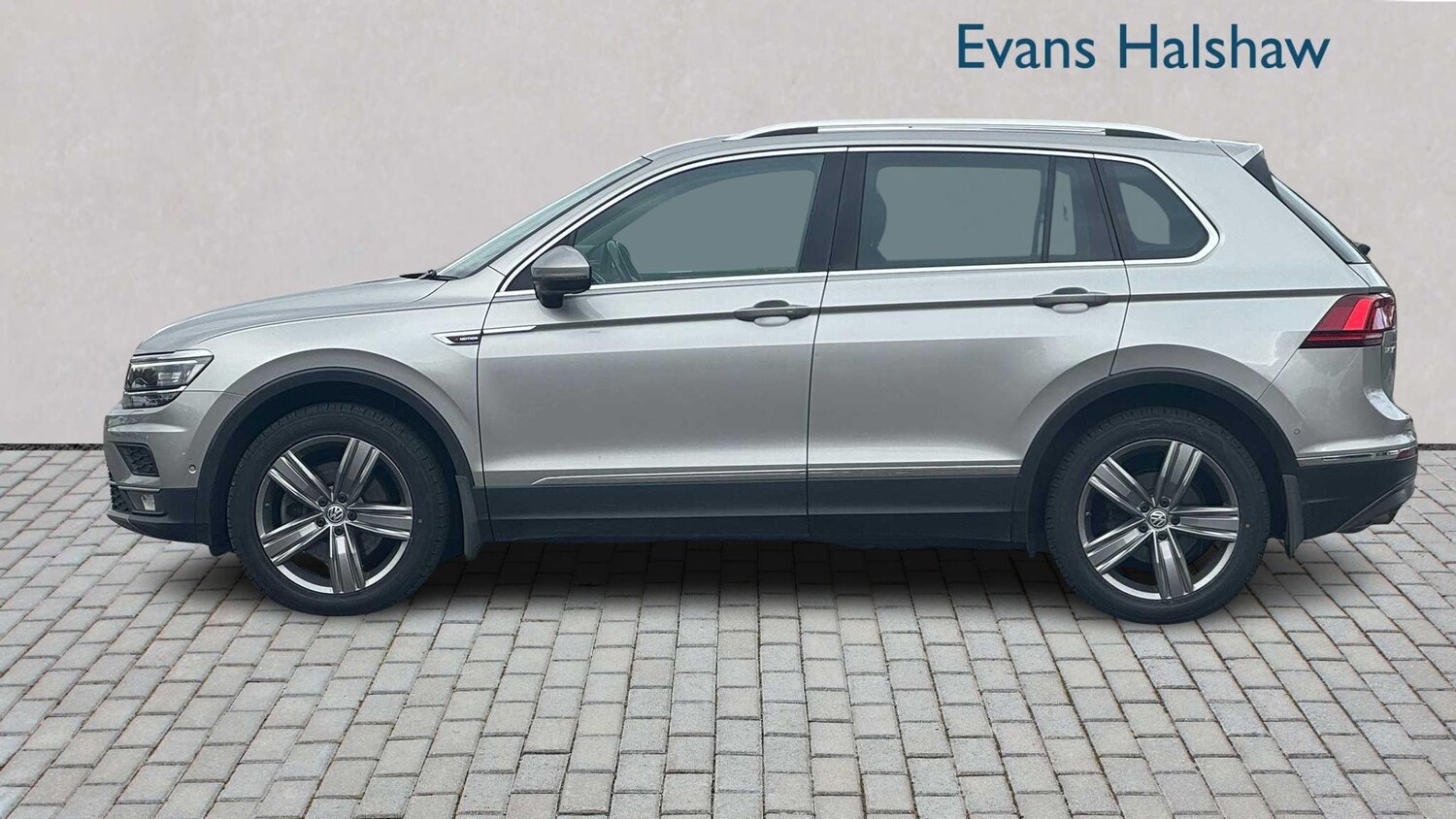 Used Volkswagen Tiguan for sale - 77859334: Photo 8