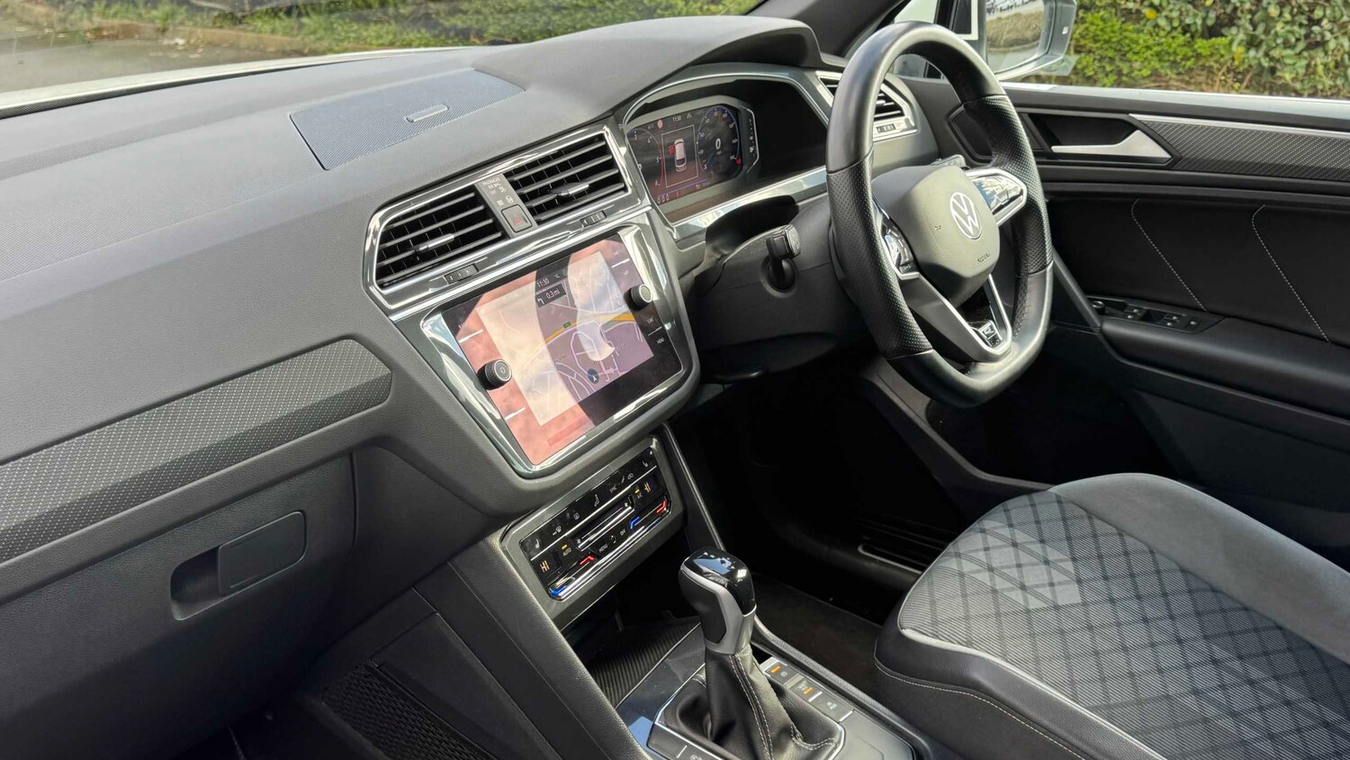 Used Volkswagen Tiguan for sale - 77862110: Photo 11