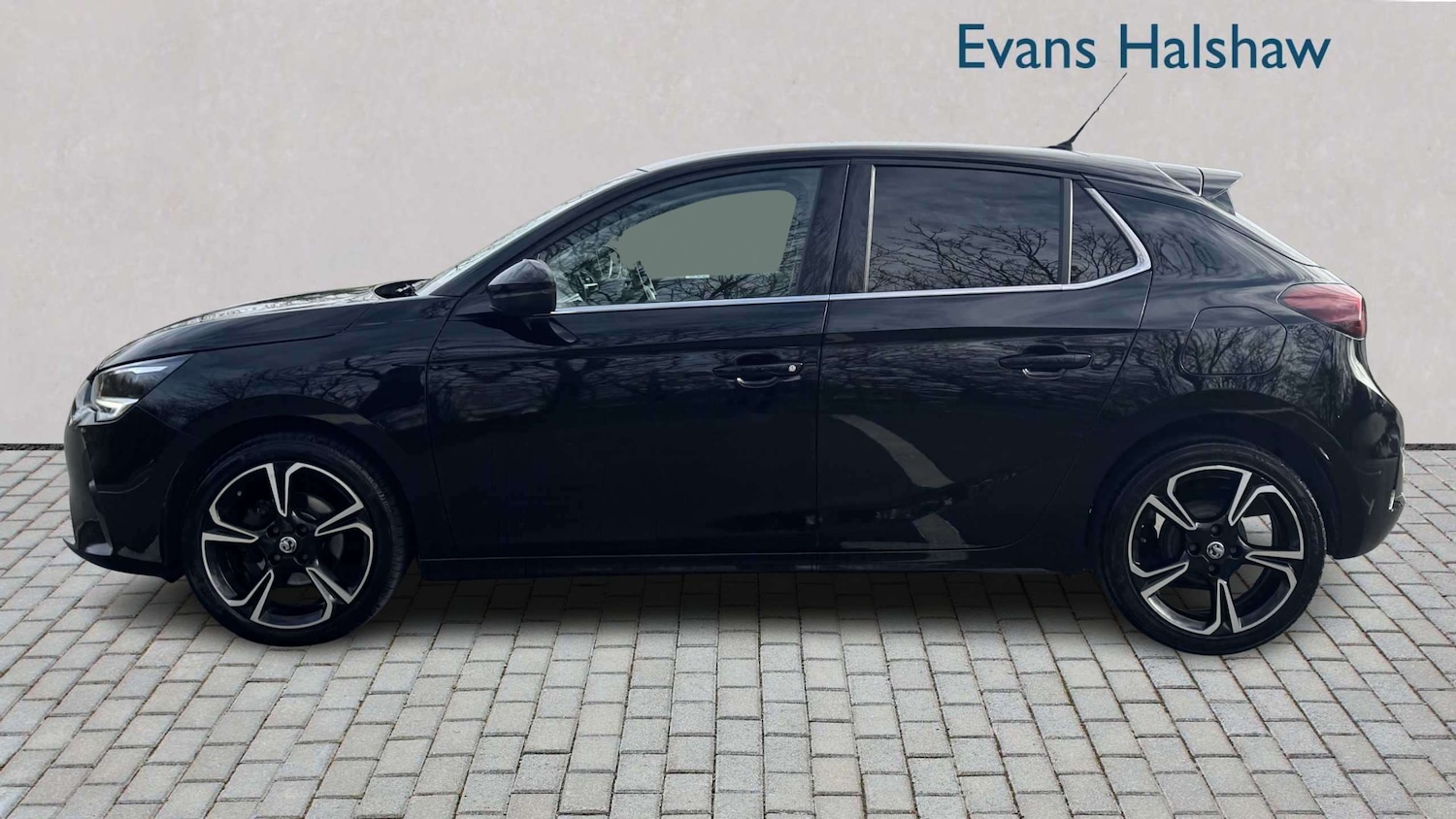 Used Vauxhall Corsa for sale - 77861808: Photo 3