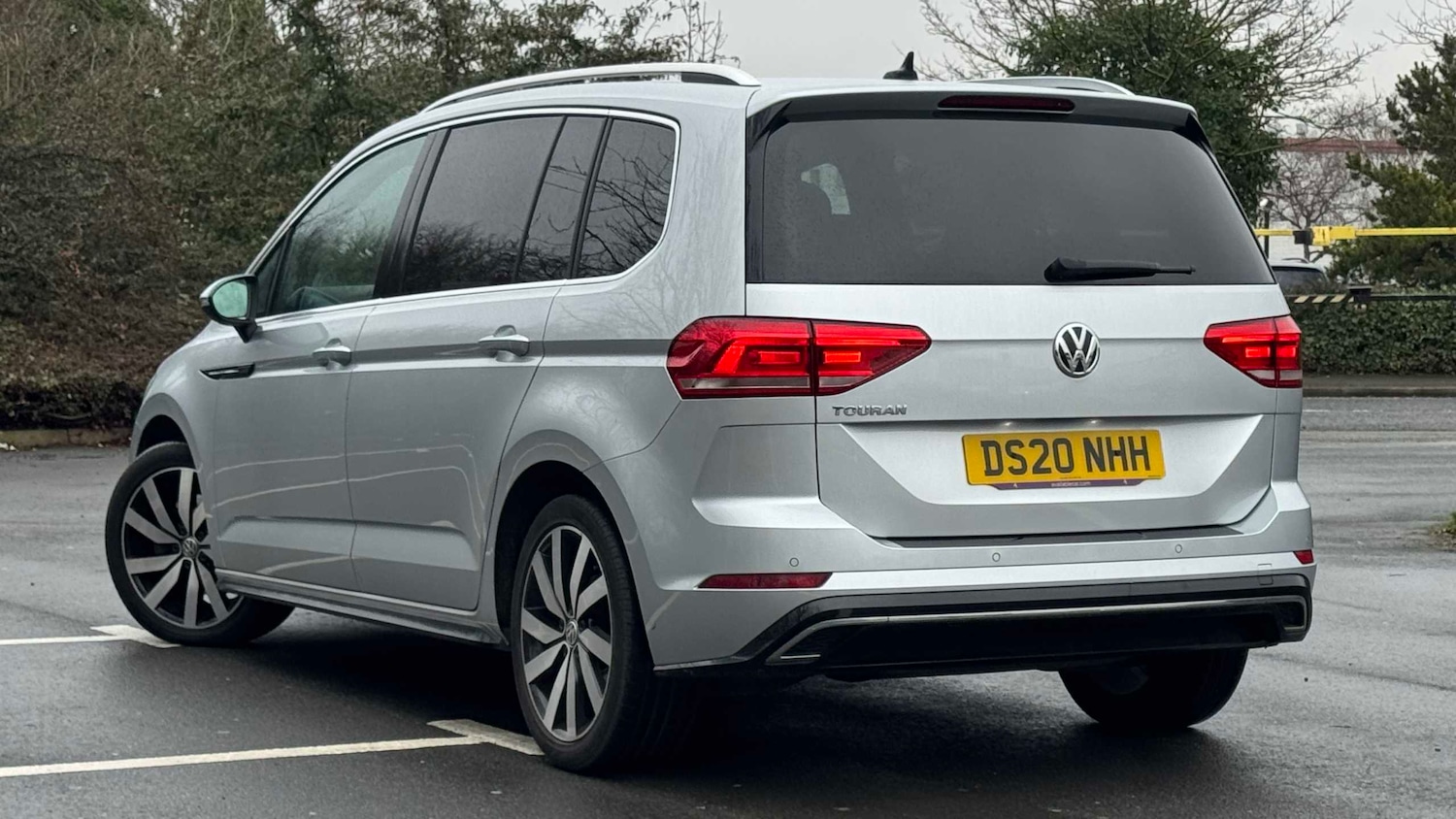 Used Volkswagen Touran for sale - 77858049: Photo 2