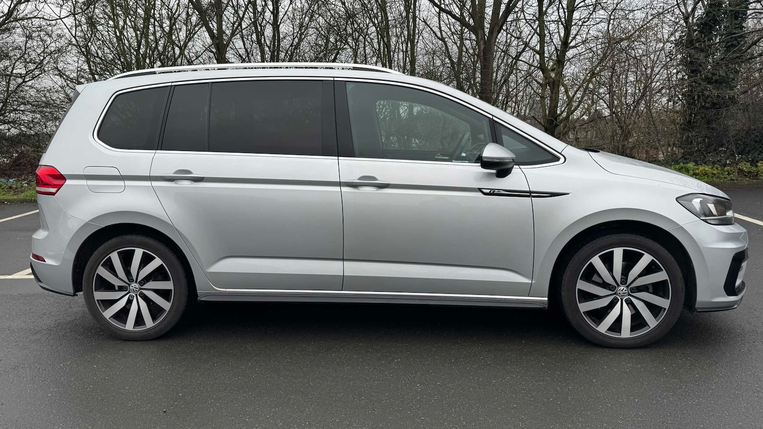 Used Volkswagen Touran for sale - 77858049: Photo 3