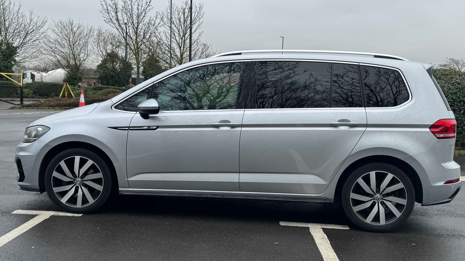 Used Volkswagen Touran for sale - 77858049: Photo 8