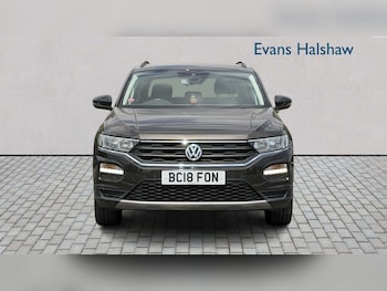 Used Volkswagen T-Roc 2018 for sale - 79271114: Photo