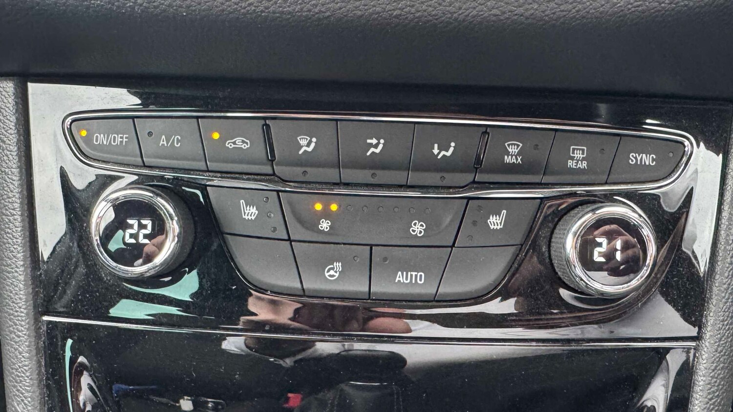 Used Vauxhall Astra for sale - 77859727: Photo 7