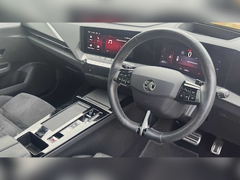 Used Vauxhall Astra 2023 for sale - 78010473: Photo