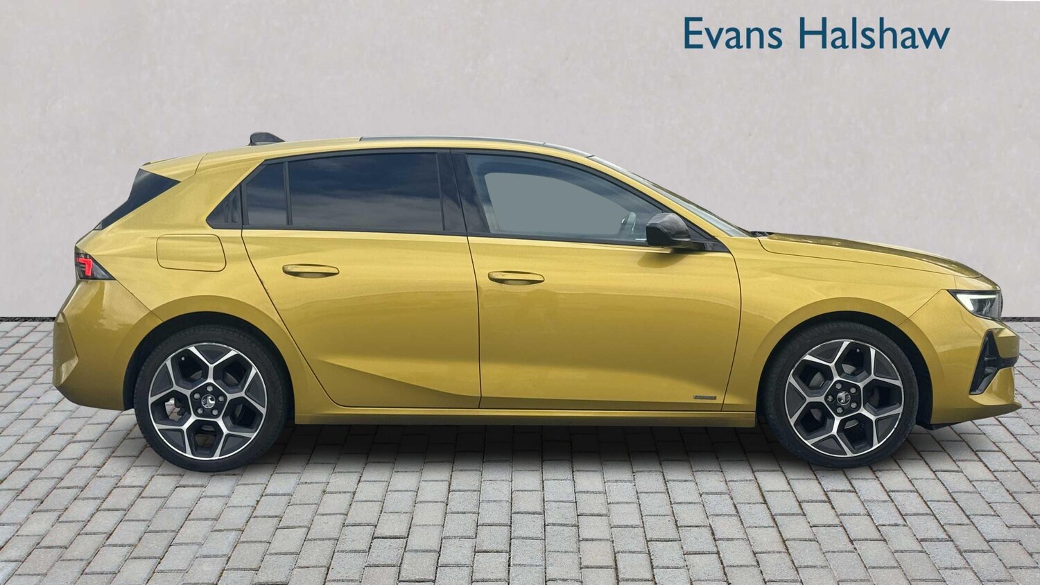 Used Vauxhall Astra 2023 for sale - 78010473: Photo 4