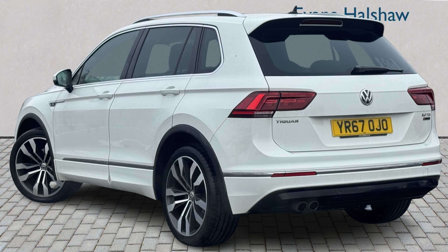 Used Volkswagen Tiguan for sale - 77859329: Photo 2