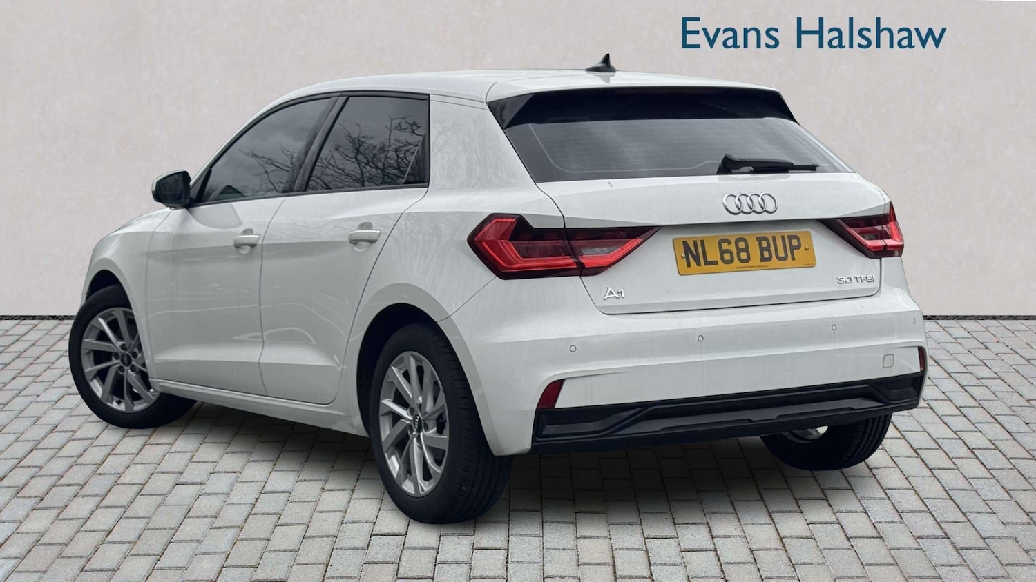 Used Audi A1 for sale - 77859840: Photo 2