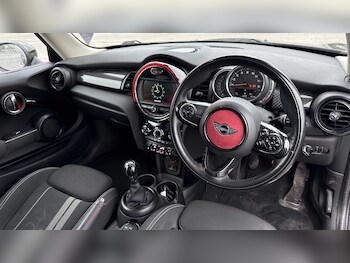 Used MINI Hatch 2018 for sale - 78378555: Photo