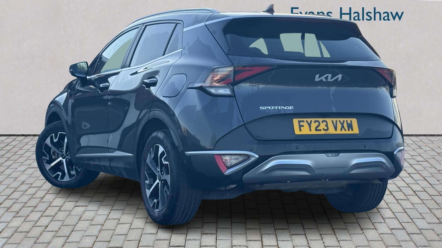 Used Kia Sportage 2023 for sale - 77942935: Photo 2