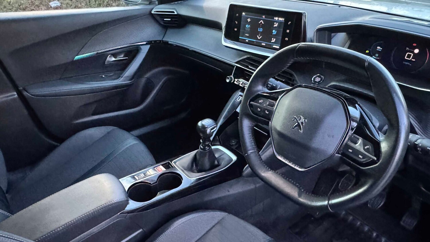 Used Peugeot 2008 2021 for sale - 78209312: Photo 8