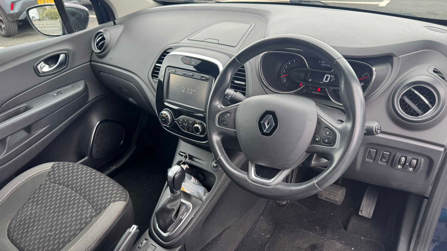 Used Renault Captur for sale - 78052347: Photo 8