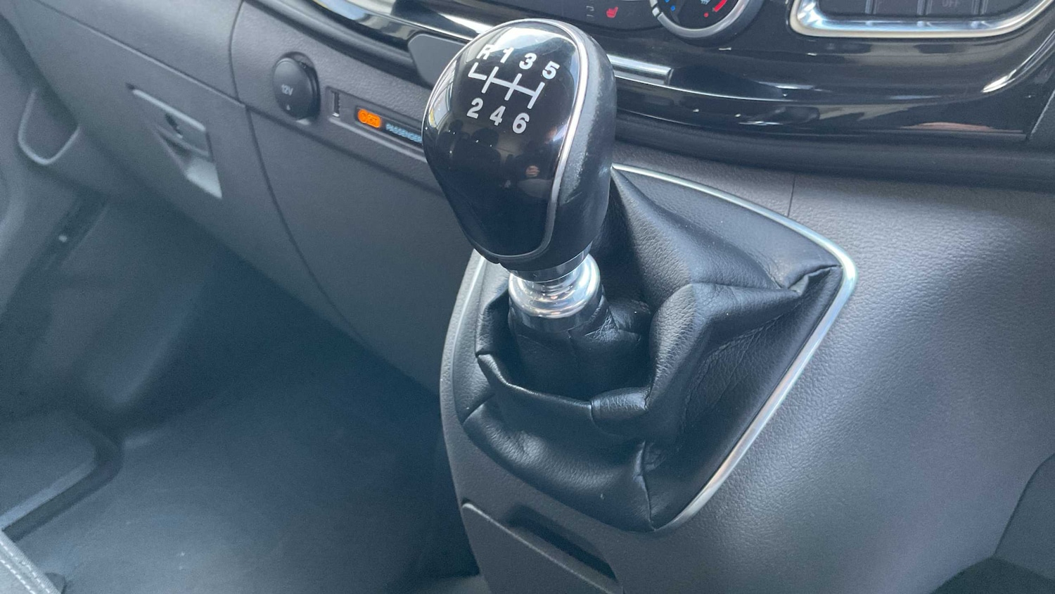 Used Ford Transit Custom for sale - 78052157: Photo 11