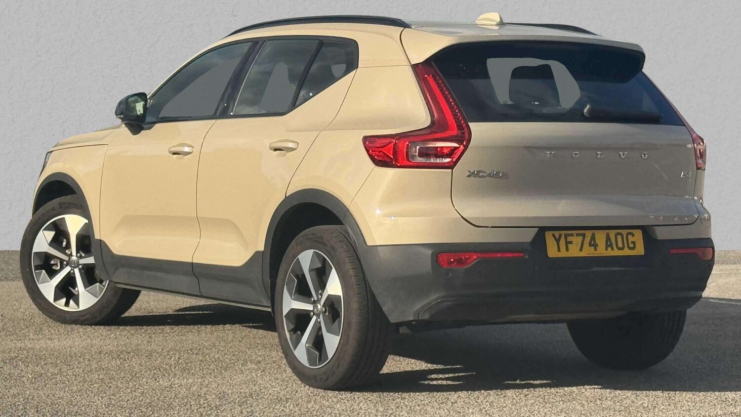 Used Volvo XC40 2024 for sale - 78129596: Photo 9