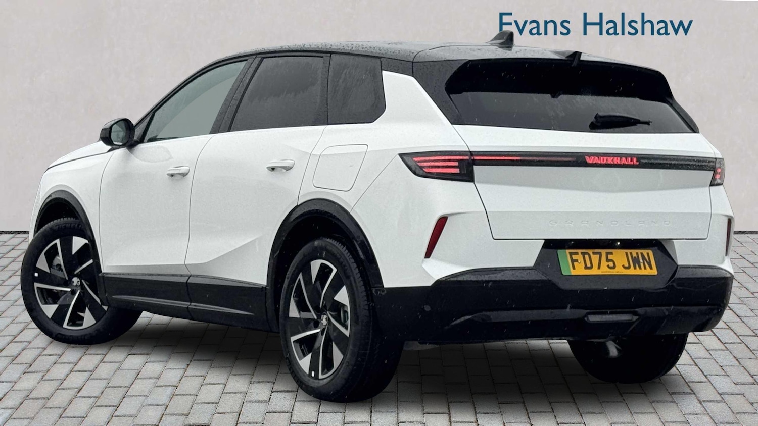 Used Vauxhall Grandland for sale - 77861300: Photo 2