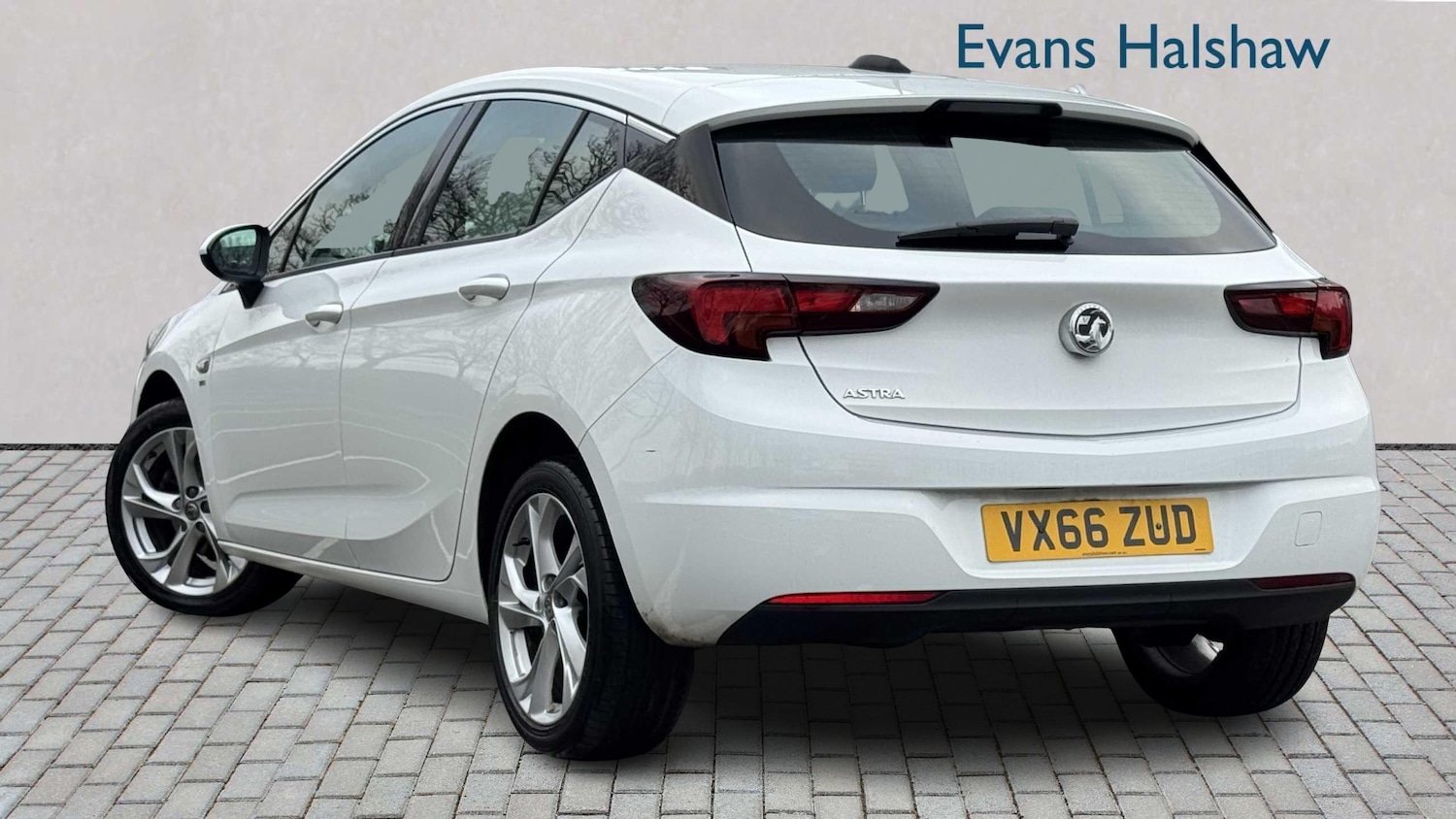 Used Vauxhall Astra 2016 for sale - 78216387: Photo 2