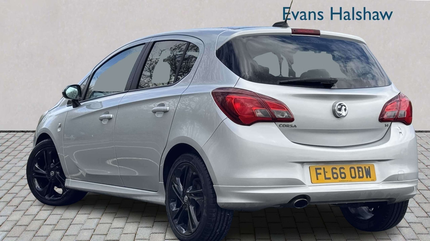Used Vauxhall Corsa 2016 for sale - 78208983: Photo 2
