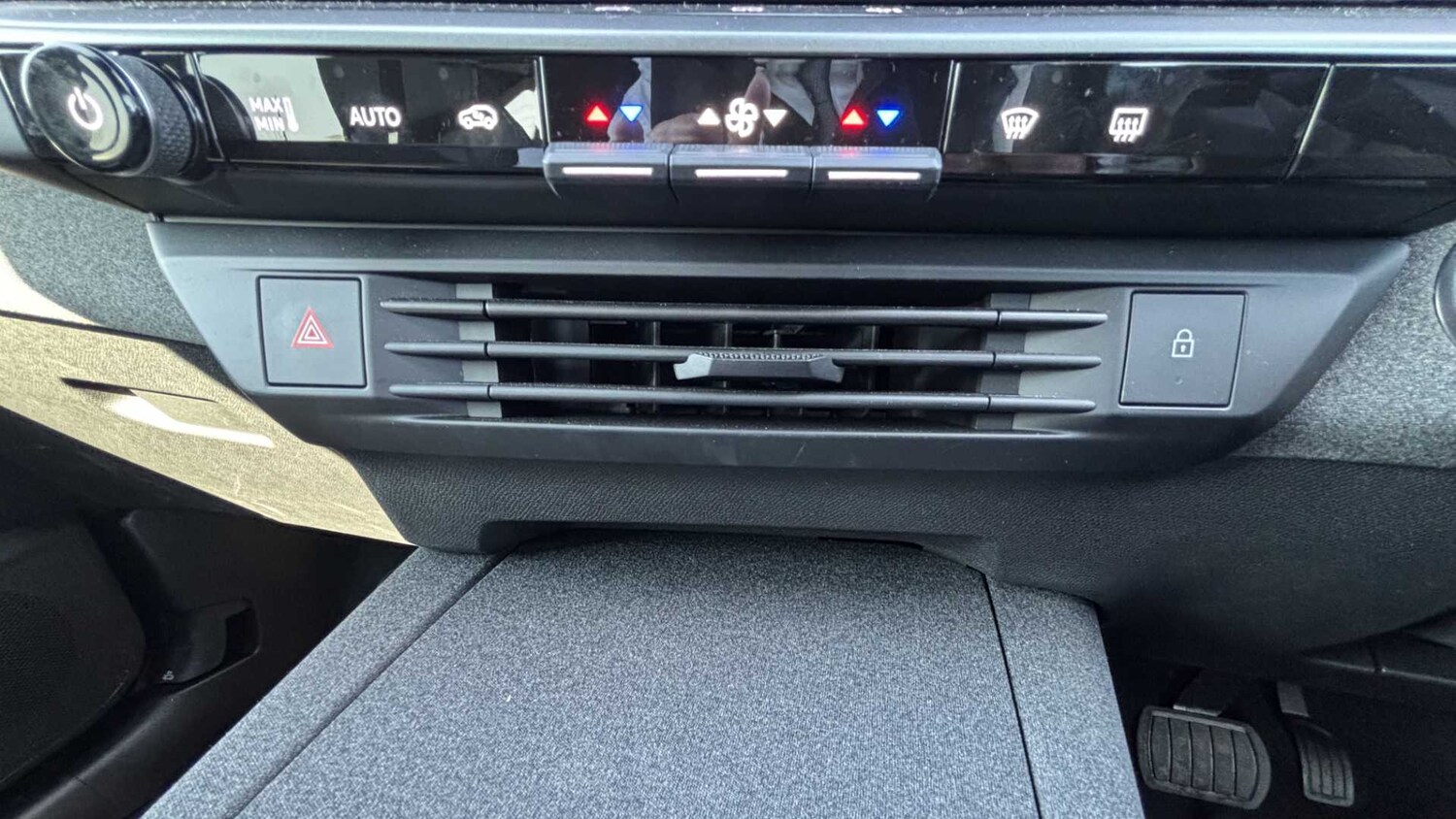 Used Vauxhall Grandland for sale - 77858514: Photo 23