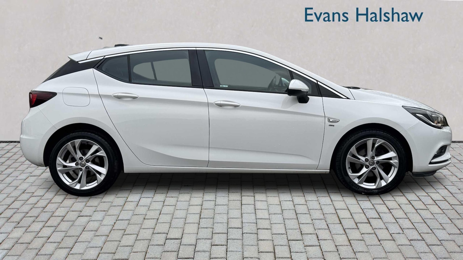 Used Vauxhall Astra for sale - 77856965: Photo 3