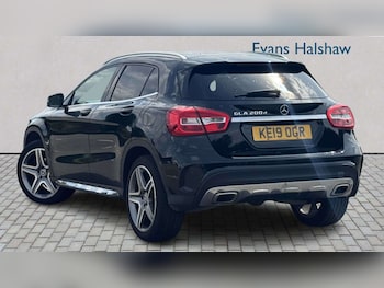Used Mercedes-Benz GLA 2019 for sale - 79523986: Photo
