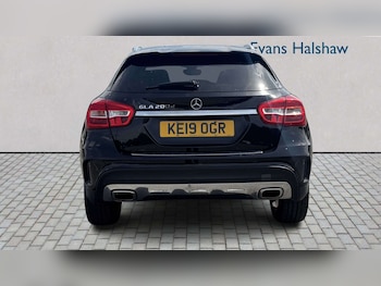 Used Mercedes-Benz GLA 2019 for sale - 79523986: Photo