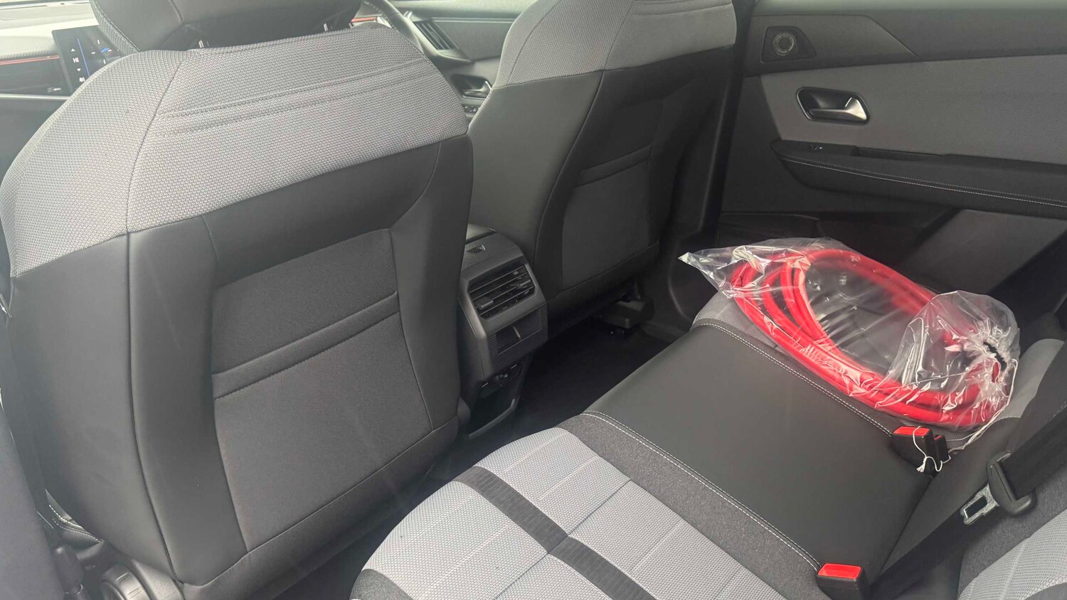 Used Vauxhall Grandland for sale - 77862036: Photo 12