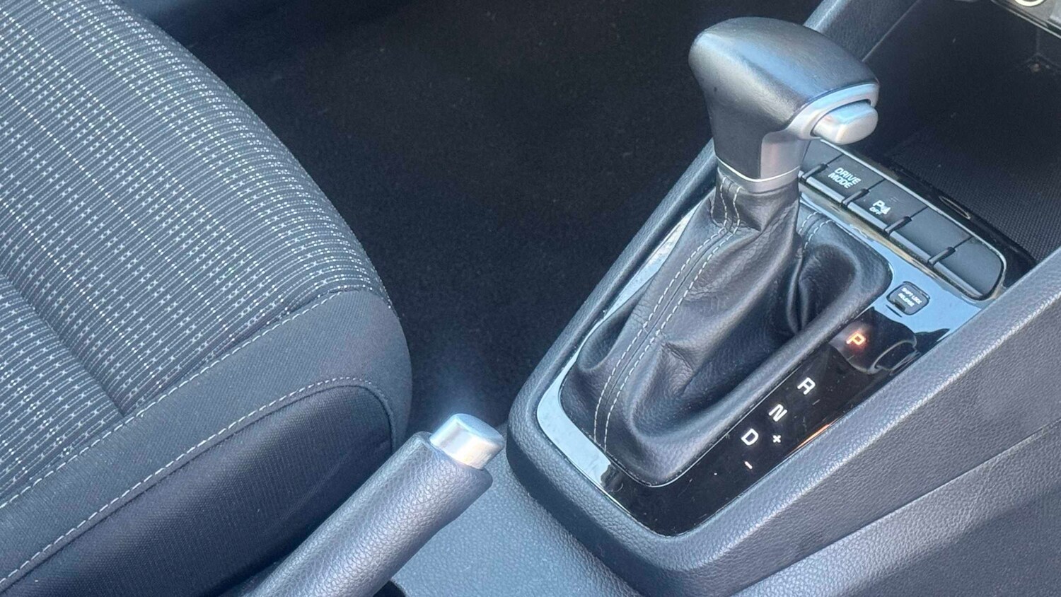 Used Kia Stonic 2022 for sale - 77856692: Photo 14