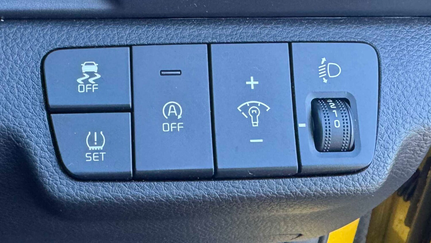 Used Kia Stonic 2022 for sale - 77856692: Photo 16