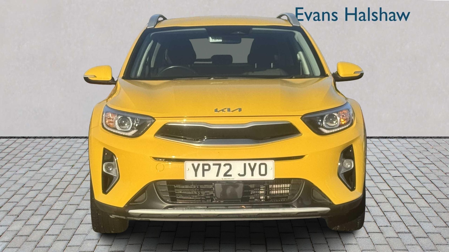 Used Kia Stonic 2022 for sale - 77856692: Photo 2